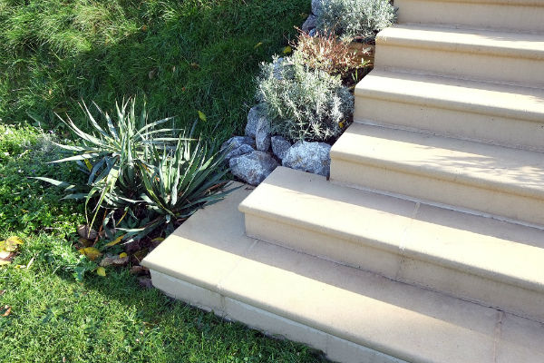 steps with corners