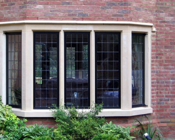 Mullion Window surround with label moulding